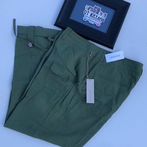 NWT Banana Republic Size 12 Green Capris